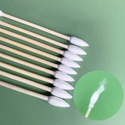 100 Pcs Double-Pointed Natural Cotton Buds with Bamboo Sticks – Precise Cleaning and Beauty Tool