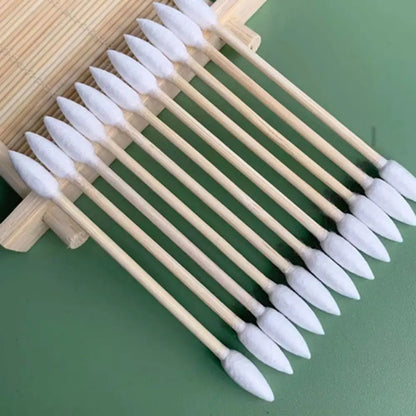100 Pcs Double-Pointed Natural Cotton Buds with Bamboo Sticks – Precise Cleaning and Beauty Tool